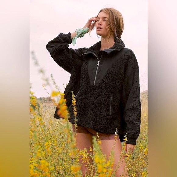 FREE PEOPLE SEASIDE FLEECE FAN FAVORITE PULLOVER - Picture 1 of 8